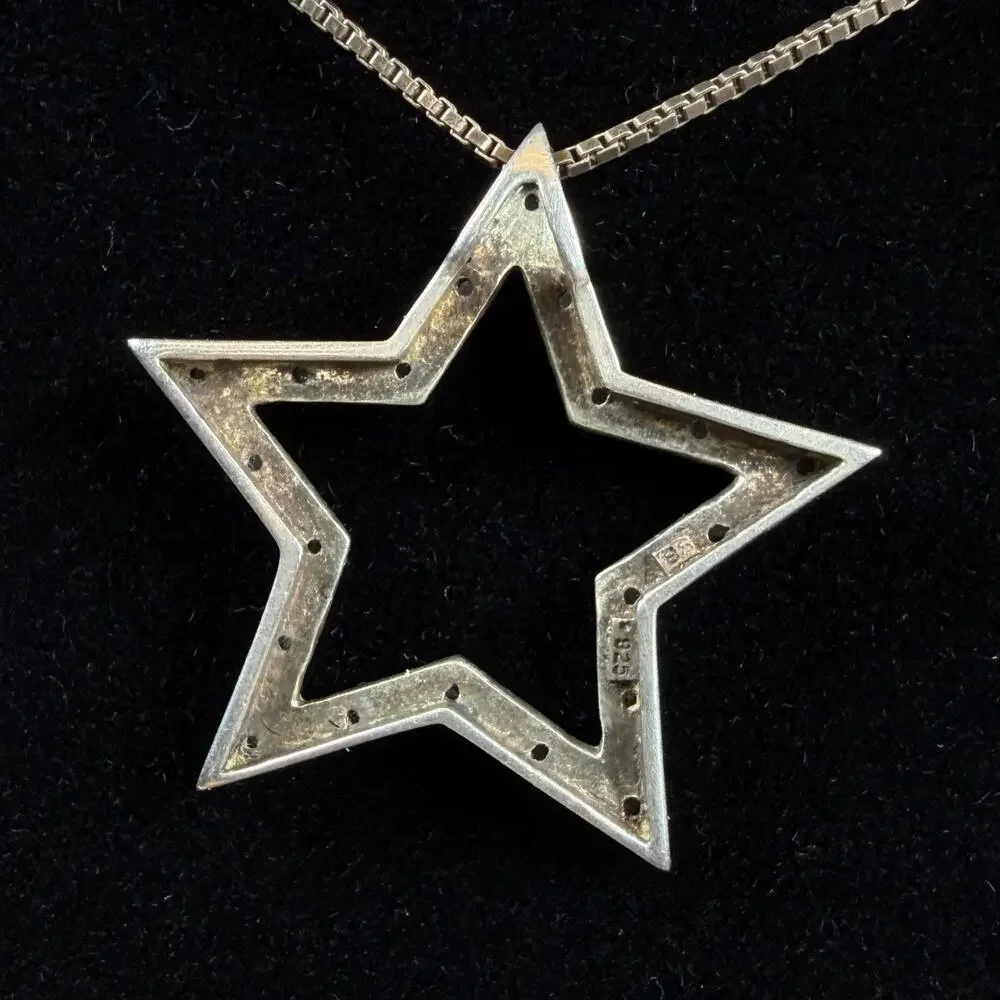 Italy Sterling Silver 925 Star Pendant with Chain 4.78g